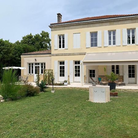 アンバーレ・エ・ラグラーヴ Batisse En Pierre XVII Siecle 115 M² Avec Terrasseヴィラ エクステリア 写真