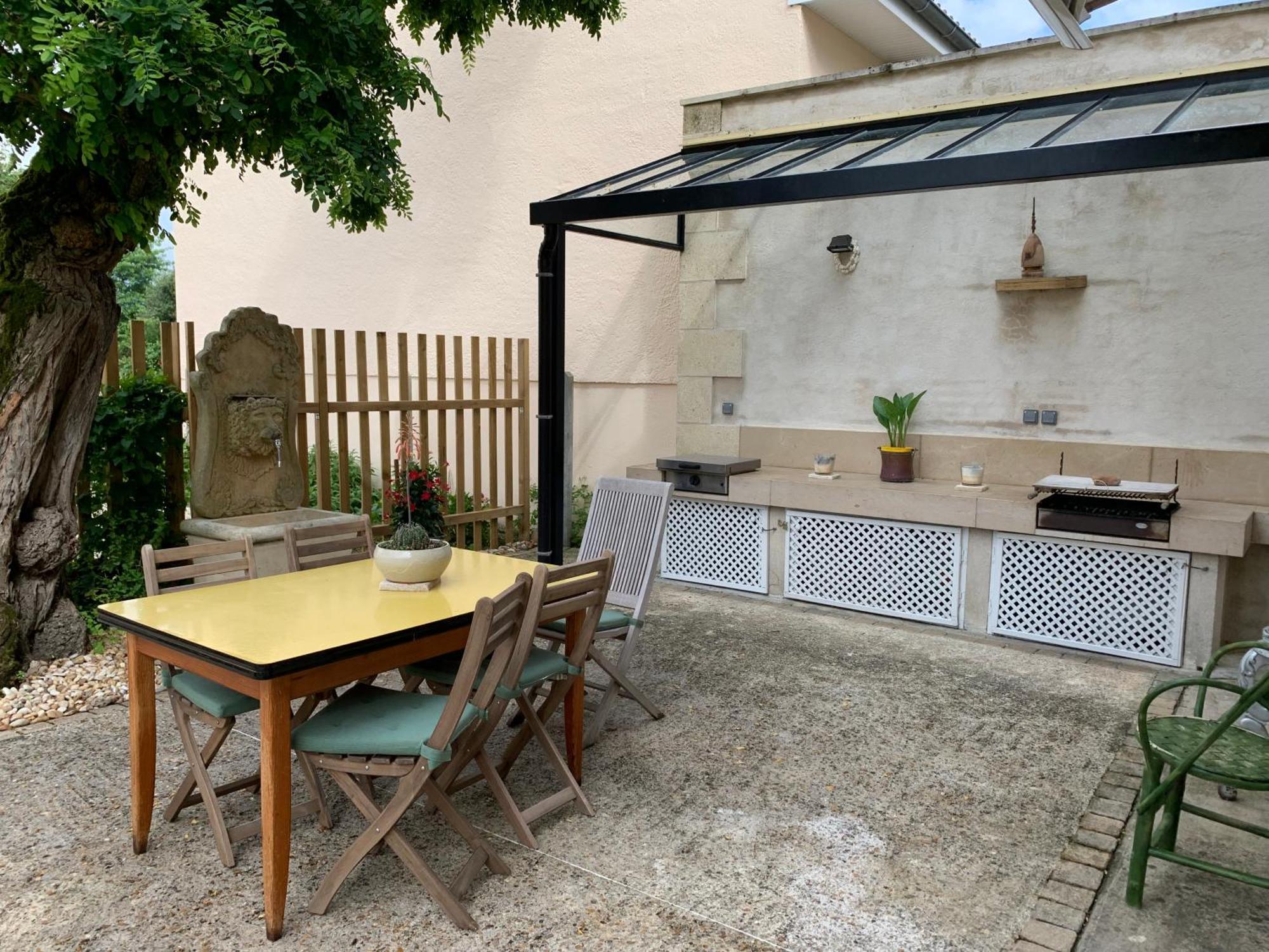 アンバーレ・エ・ラグラーヴ Batisse En Pierre XVII Siecle 115 M² Avec Terrasseヴィラ エクステリア 写真