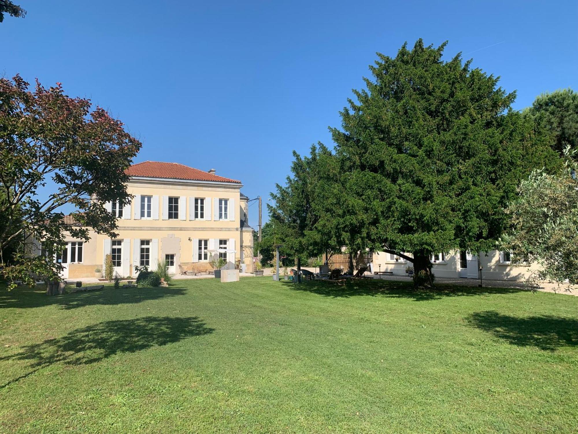 アンバーレ・エ・ラグラーヴ Batisse En Pierre XVII Siecle 115 M² Avec Terrasseヴィラ エクステリア 写真