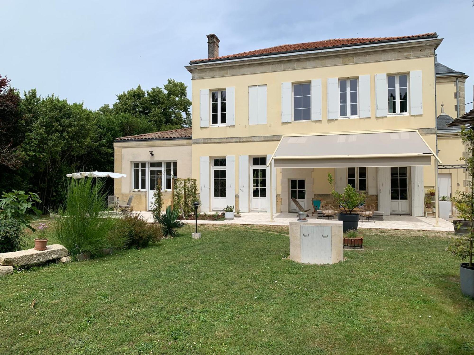 アンバーレ・エ・ラグラーヴ Batisse En Pierre XVII Siecle 115 M² Avec Terrasseヴィラ エクステリア 写真
